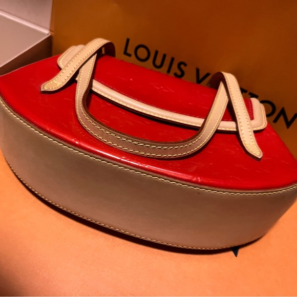 SALE!!! Louis Vuitton Red Monogram Vernis Biscayne Bay, very good condition - Picture 2 of 6